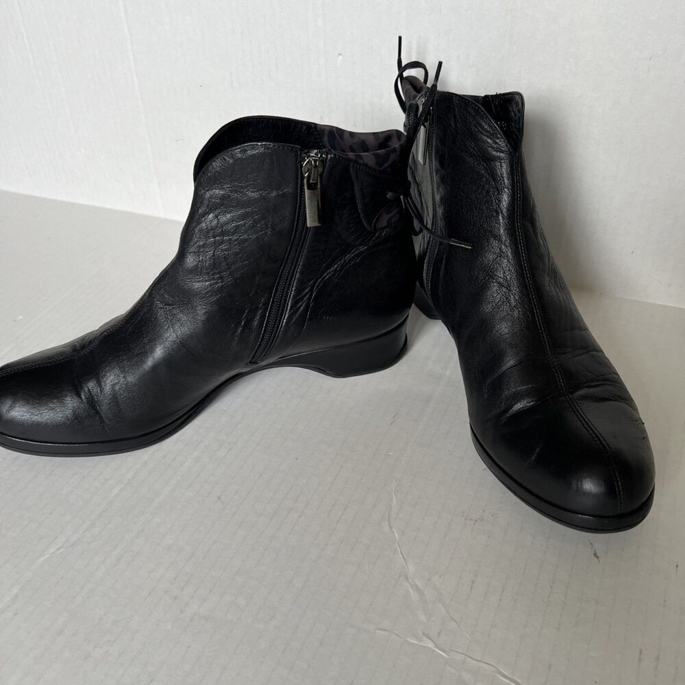 Thierry Rabotin Sz 38 1/2 Black Leather Side Zipper Ankle Boot ITALY Very Good💖
